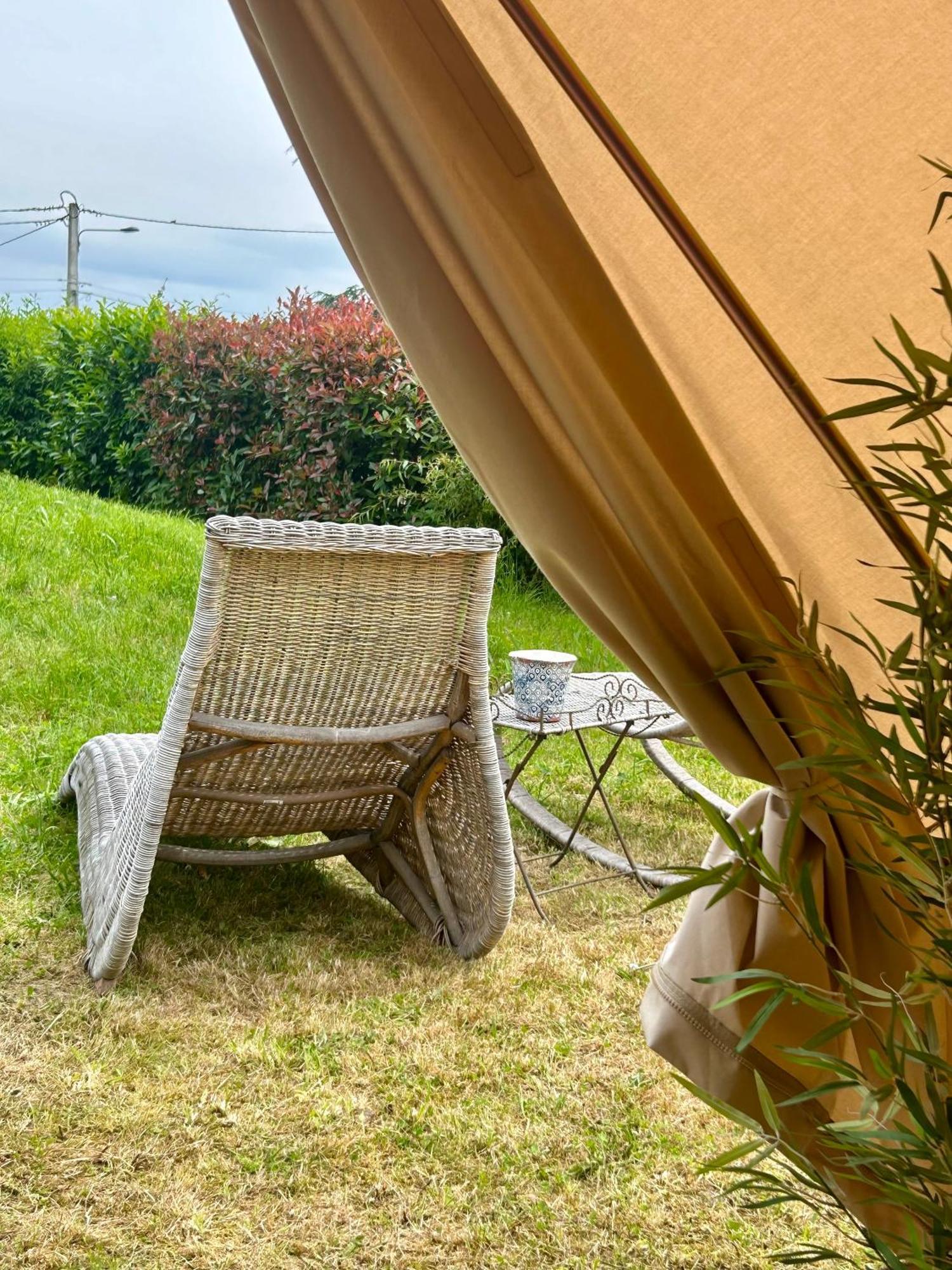 Chambre Au Jardin Tente De Charme Eguzon-Chantome Eksteriør billede